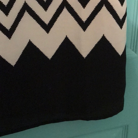 Chevron Dress - Picture 3 of 6